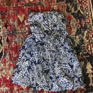 Women’s paisley strapless dress